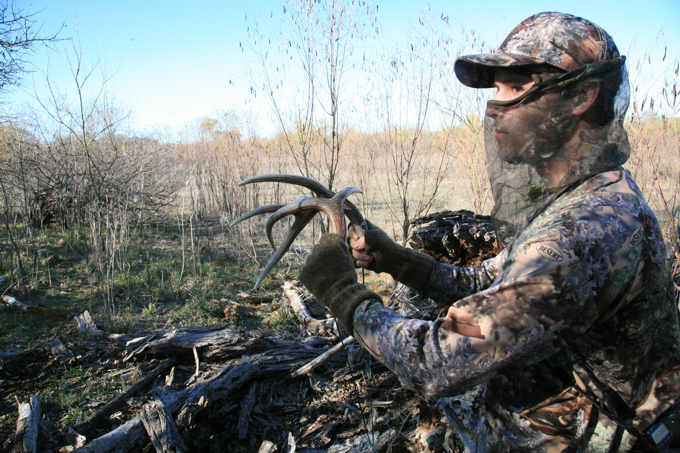 Latest Rattling Research [Murphy's Law On Whitetails] - HuntStand