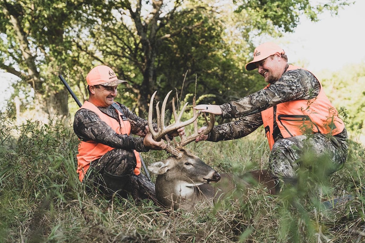 small town hunting chris ashley
