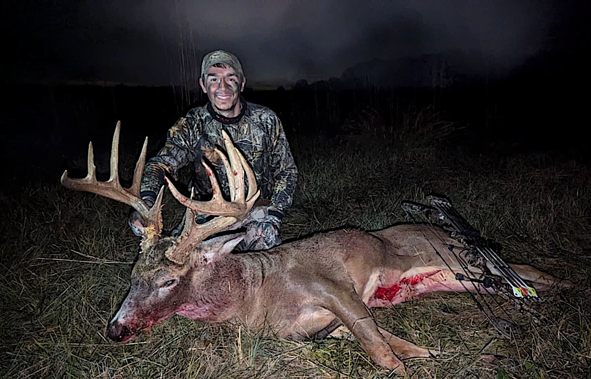 Public-Land Bowhunter Arrows Huge Whitetail Buck