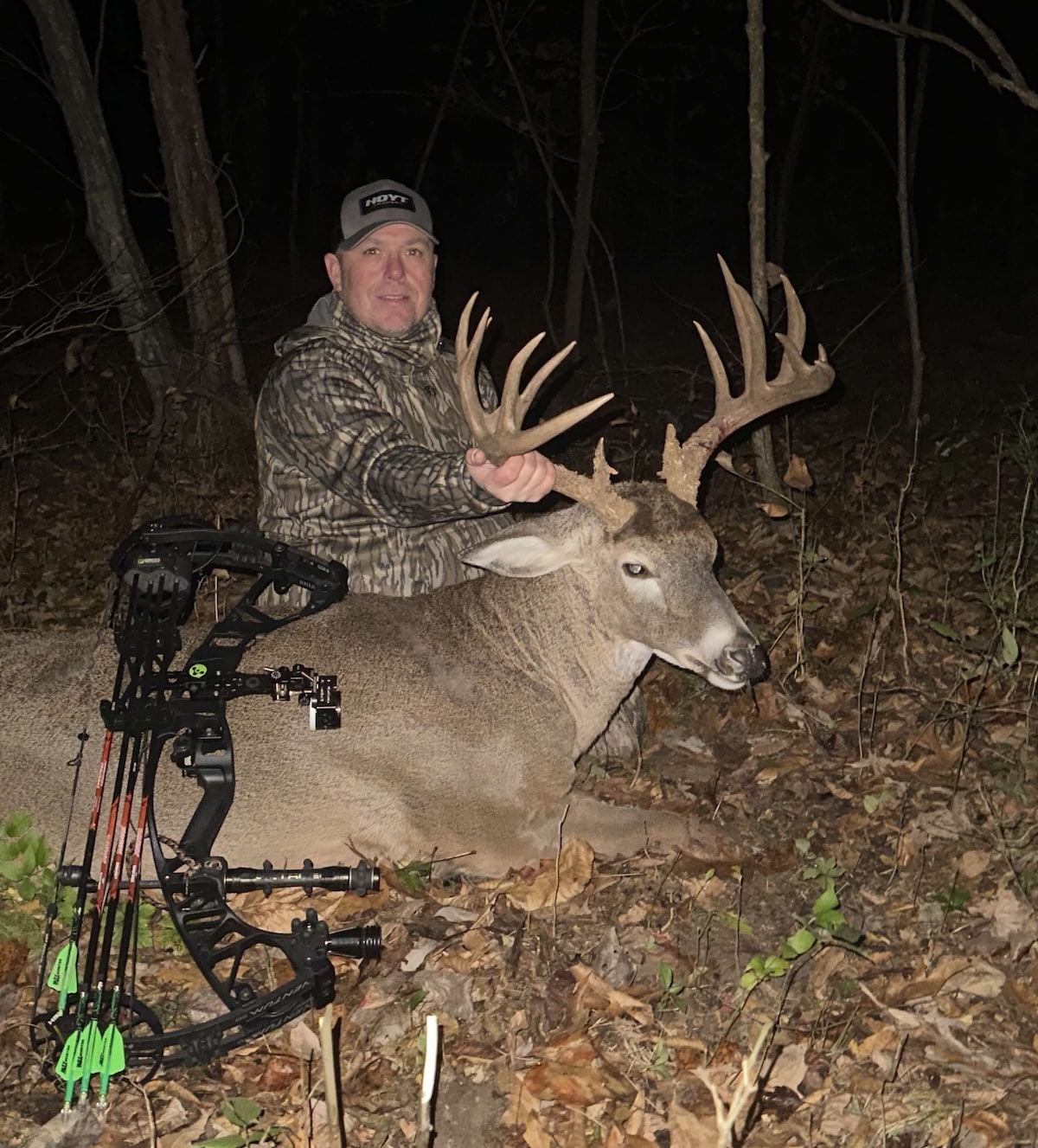 Kentucky Bowhunter Arrows 17-Point Buck