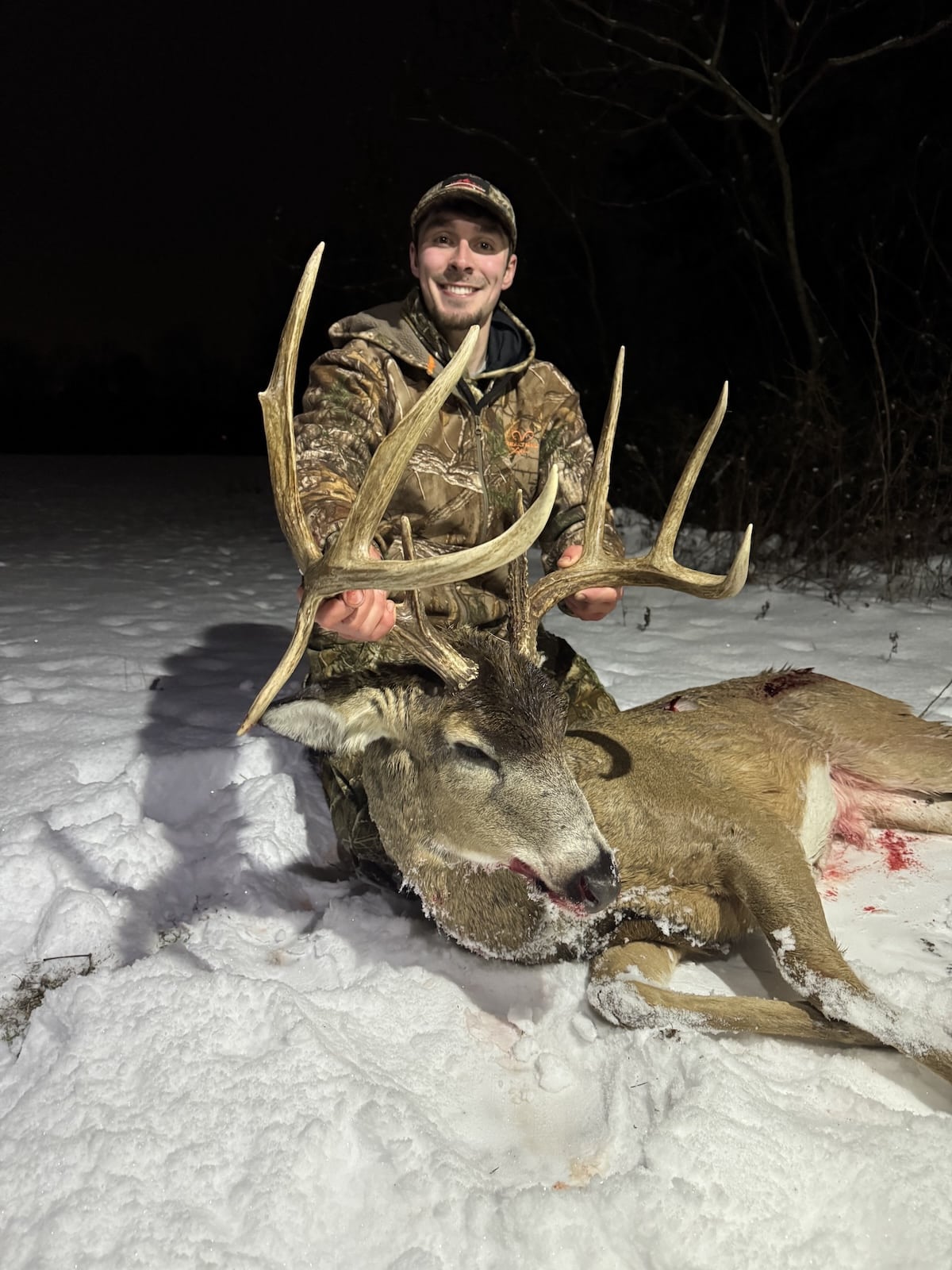 Bowhunter Arrows Non-Typical Drop Tine Buck in the Snow - HuntStand
